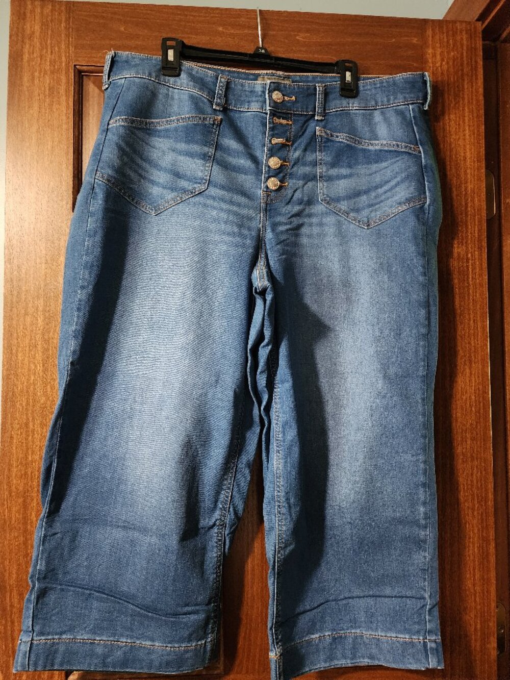 Torrid Crop Wide Leg Vintage Stretch Mid-Rise Jeans